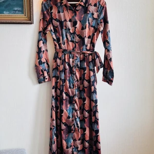 Långklänning - En jättefin långklänning storlek S/M. 