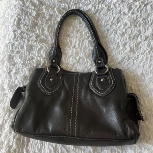 Väska - Galet snygg väska som jag köpte i Kroatien i sommras😍😍i nyskick