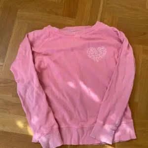 Punk sweatshirt with heart, got few stains at the wrist