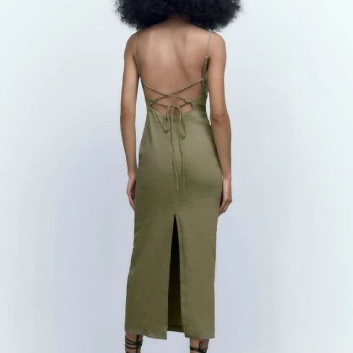 Zara klänning i linne  - 91