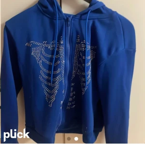 Rhinstone tröja  - Bra skick 