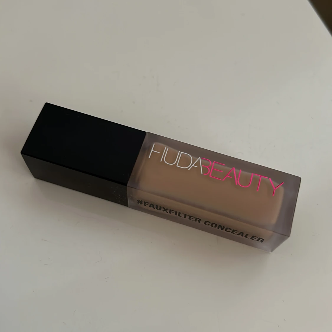 Huda beauty faux filter concealer