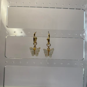 Örhängen - Super fina, aldrig använt💕