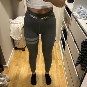 Stronger tights  - Säljer mina stronger tights, använda men i ett bra skick. 