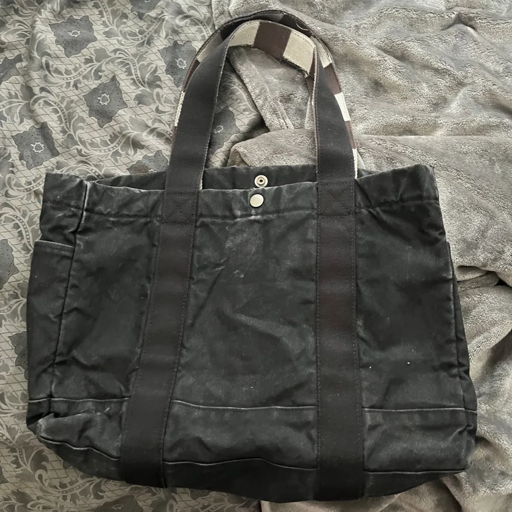 Porter canvass tote bag, Condition 10/10 Made in japan. . Väskor.