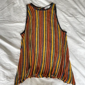 Multifärgat linne från zara  - Storlek 36 ifrån zara 💓