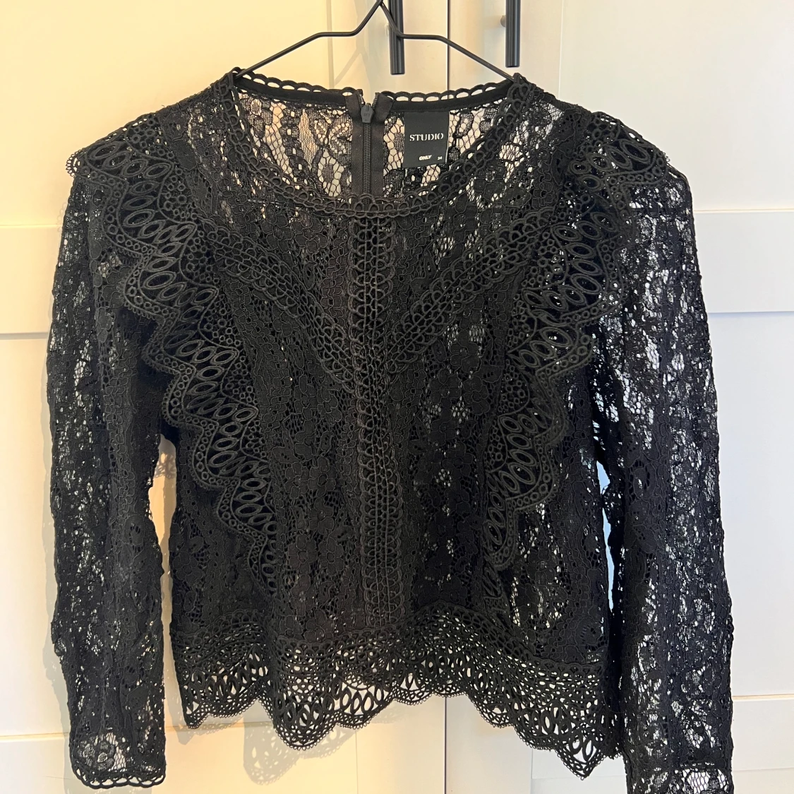 Blus i spets 🖤 - 90