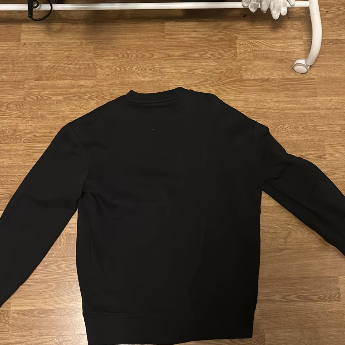 Svart sweatshirt - 90