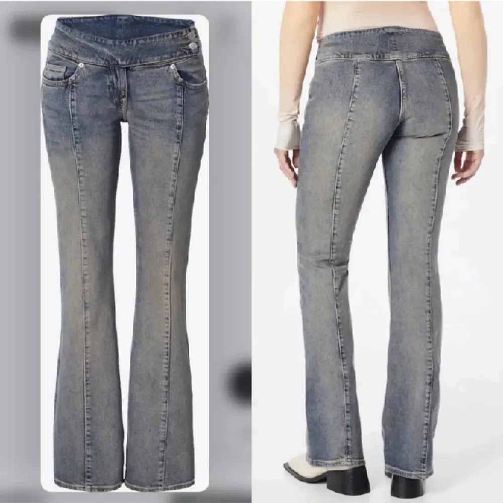 Jättesnygga y2k jeans som tyvärr är för stora i midjan, nypris 600 och går inte att köpa längre! Millenial jeans från weekday❤️. Jeans & Byxor.