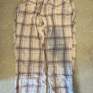 Nattkläders byxa för barn - Klippte tyvärr av lappen men byxorna passar även om du är 160cm lång