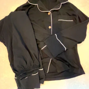 Pyjamas set  - Söt och skön att sova i 