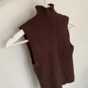 Polo linne - Brunt superfin pololinne från zara🤎🤎