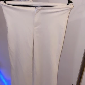 Vit kostym byxor  - Oanvänt 