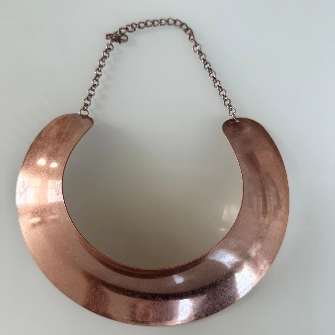 Unikt snyggt halsband! 