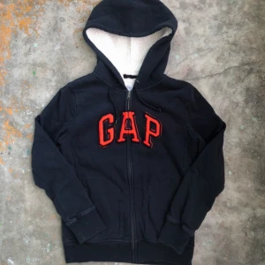 GAP hoodie - GAP hoodie med fleece insida.  Storlek M, cond 8/10