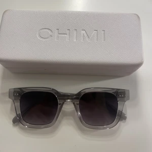 Chimi  - Säljer mina chimi solglasögon som är köpta sommaren 2023. De har inga repor eller defekter. Nypris är 1 350kr