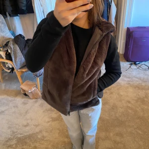 Pälsväst - Pälsväst från Zara!