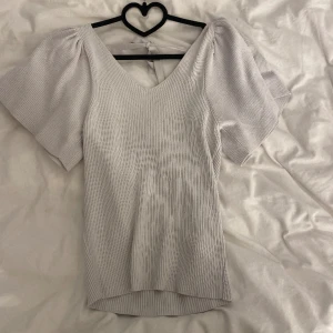 Only - Tröja från Only i storlek s säljer den även i svart Bra skick