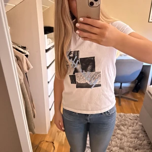 T-shirt - Säljer denna t-shirt ifrån na-kd i storlek s. Bra skick!