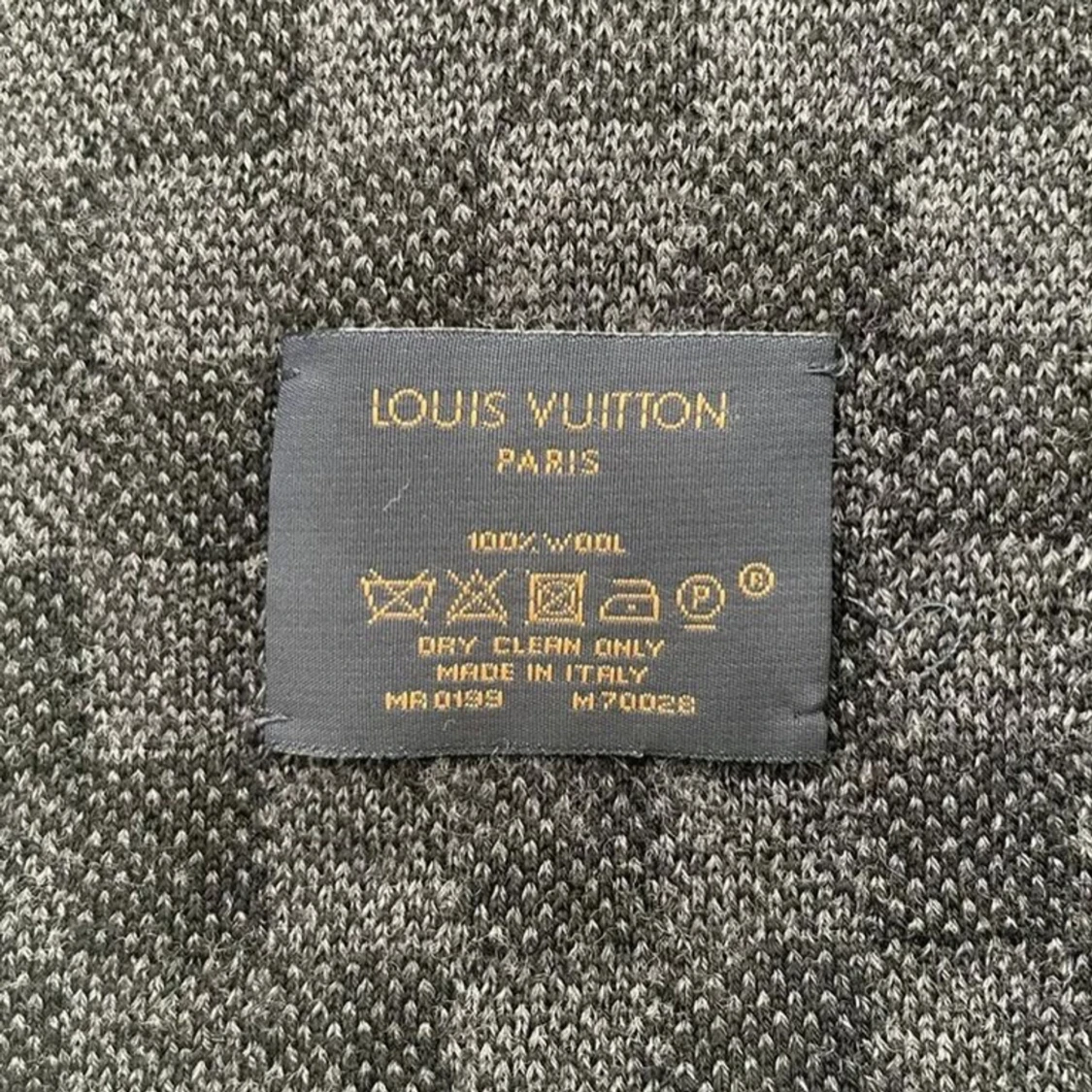 Louis Vuitton Damier Petit Scarf - 91