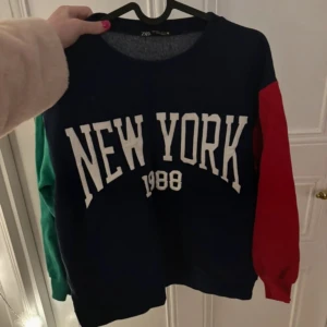 Cool sweatshirt zara - Sweathirt från zara! Helt oanvänd! 