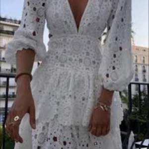 Söker denna maje klänning, kan betala bra! Storlek 34/36/38! ❤️‍🔥💓🙏🏼