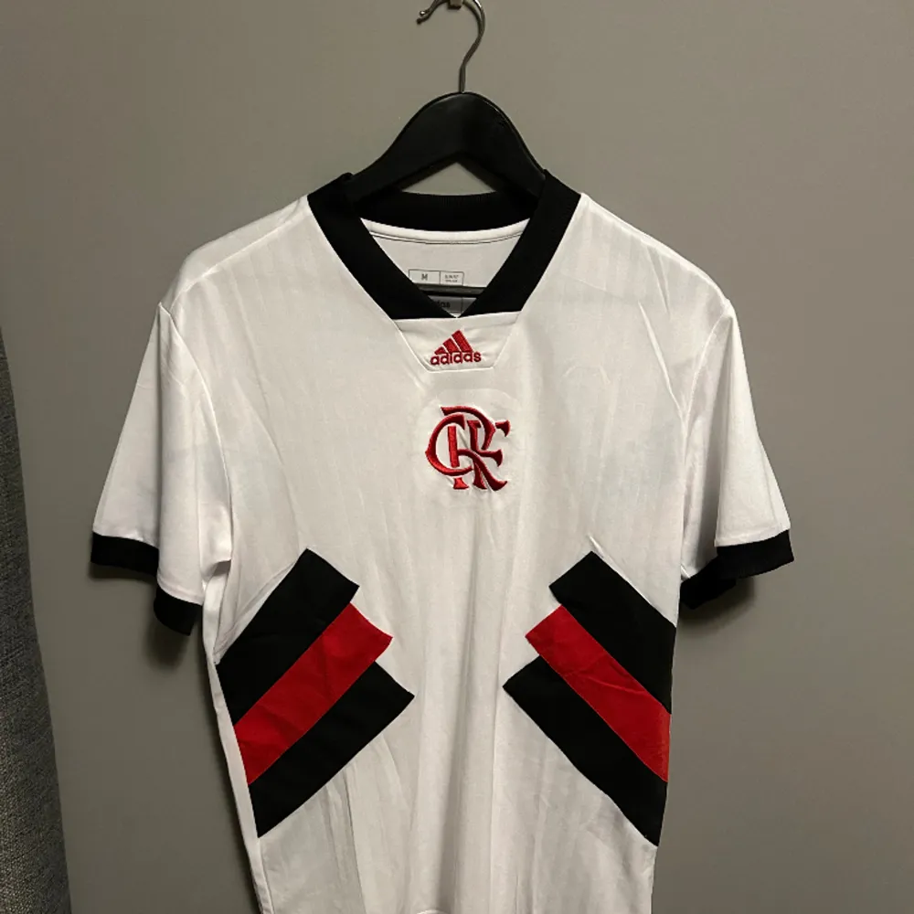 Flamengo fotbollströja . T-shirts.