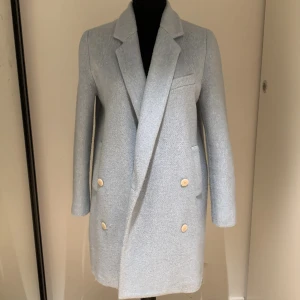 Blå vårkappa från Zara - Strl. S. Bra skick