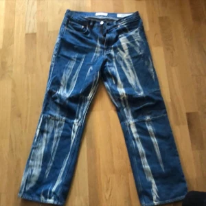 Our legacy third cut bleach denim - Skapligt skick. Har lite slitage vid hälen. Knappt något man märker av 