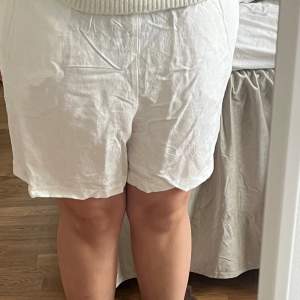 Helt oanvända linne-shorts från hm i stolek M💗