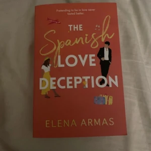 The Spanish love deception  - Pocketbok i engelsk text. Boken är som ny.