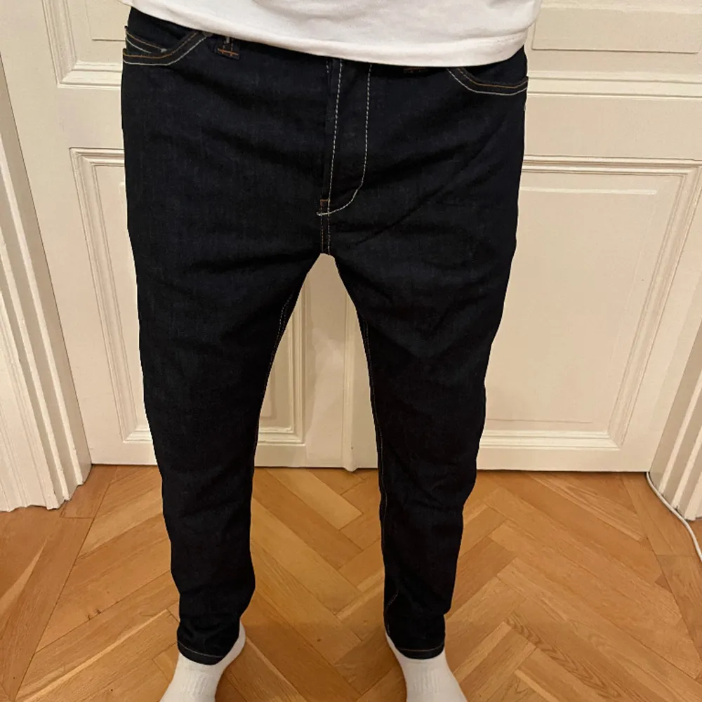 Feta Dondup jeans med modellen Liam, sjukt bra skick Nypris:3000kr Skick:9,5/10. Jeans & Byxor.