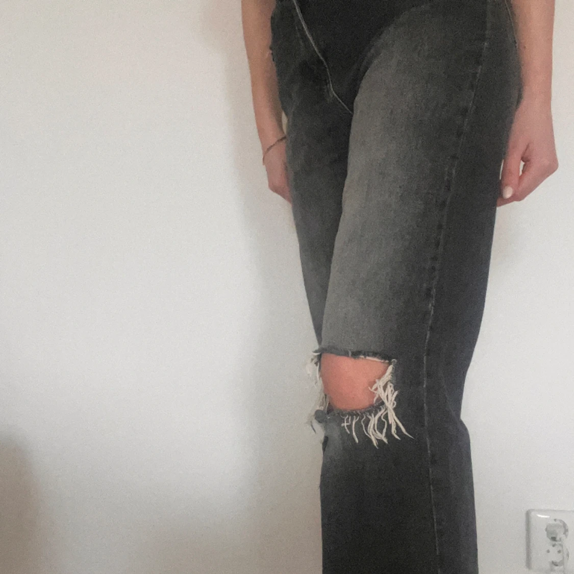 Svarta jeans med hål - 90