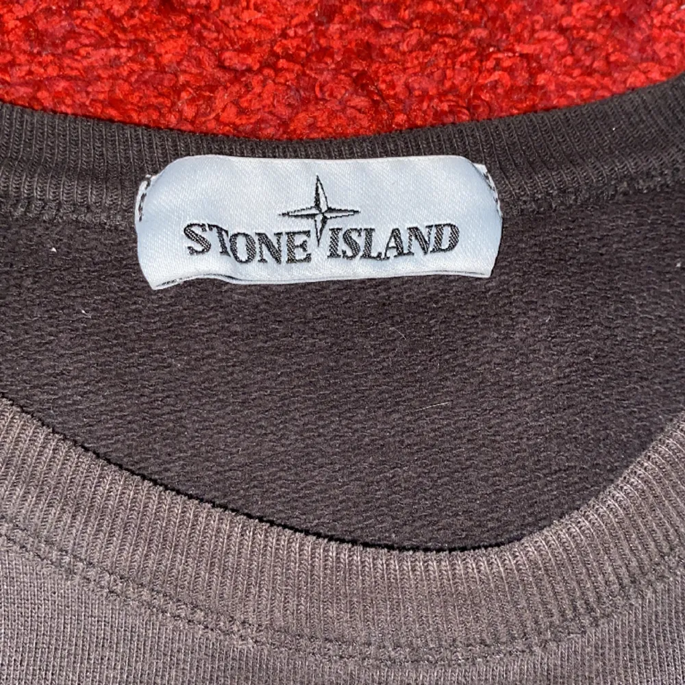 Stone island sweatshirt, storlek M jättebra skick och sitter super bra, pris kan diskuteras!. Hoodies.