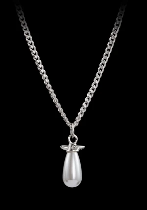 Maria Nilsdotter halsband - ❤️INTRESSKOL❤️Säljer nu mitt helt slutsålda super fina och eftertraktade Maria Nilsdotter halsband i 45 cm❤️Det köptes nån gång i augusti men har använts fåtal gånger sen dess❤️Har kvar kvitto,box,påse och allt tillbehör man får❤️kom med prisförslag❤️
