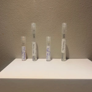 Parfym samples/tester - Säljer desss samples jag köpt men inte gillat: Stronger with you intensly 3ml - 50kr Afnan 9pm 3ml - 30kr Carolina herrera badboy cobalt 3ml - 40kr Valentino oumo born in roma 4ml - 50kr  15kr frakt, jag bjuder på den vid köp av 3 eller 4