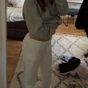 Byxor - Säljer dessa byxor då jag har inte använder dom