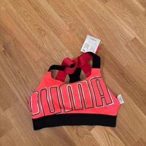 Sport bh  - Sport bh från Puma, oanvänd 