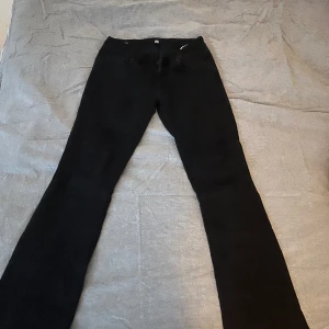 Svarta Roxy Ltb jeans  - Säljer dessa svarta Ltb jeans❣️ Pris går att diskutera vid snabb affär 