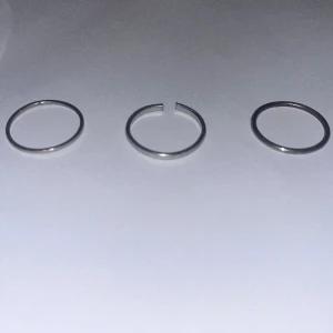 Ringar - Vanliga smala ringar, som man kan lägga som extra🤍 5kr styck 🤍