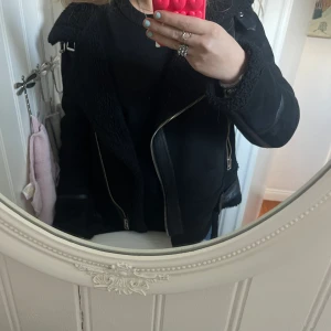 Bikerjacket - Bikerjacket från zara💙💙