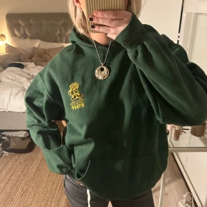 Grön vintage hoodie - Så snygg hoodie vintage från 90talet! 