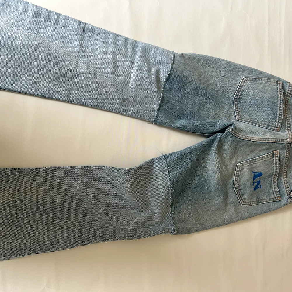 010 jeans . Jeans & Byxor.