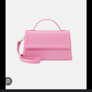 Väska - säljer min rosa väska från Gina, helt oanvänd med lapp kvar. Säljer pågrund av att den inte riktigt är min stil.