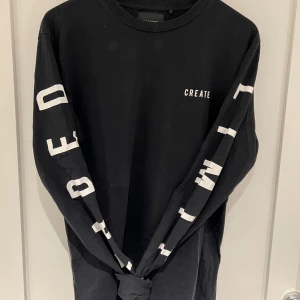 Långärmad tröja  - Långärmad t-shirt