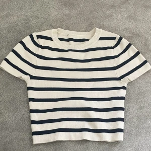 Zara Topp - Storlek S Passar xxs/xs/s Tyg Kort Fåtal anväd