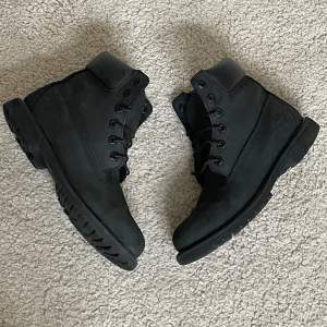 Black Timberland 6 inch boots Size 39 Open for offers