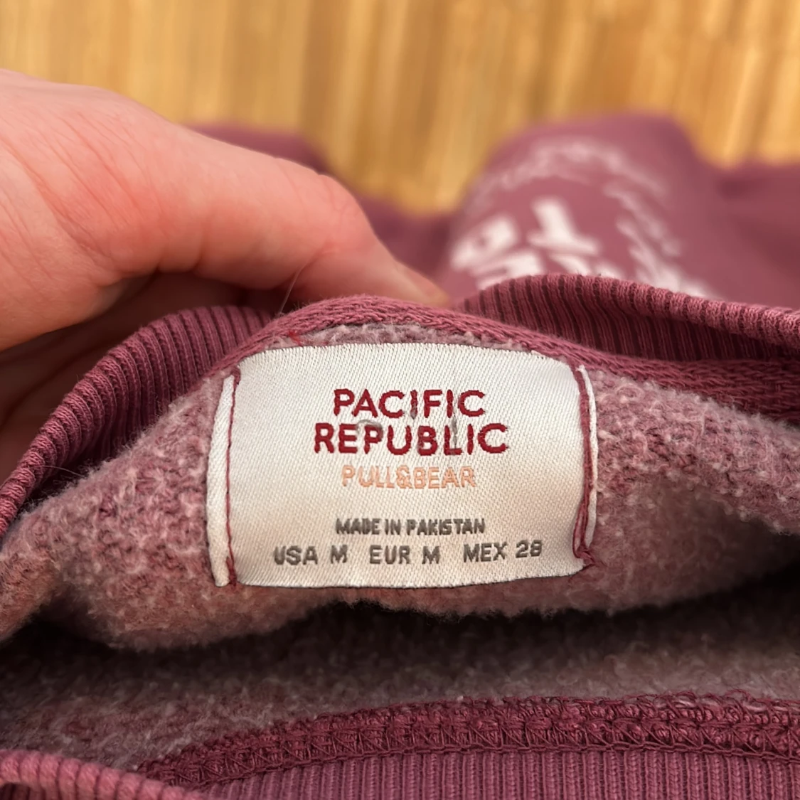 Lila tjocktröja  - 91