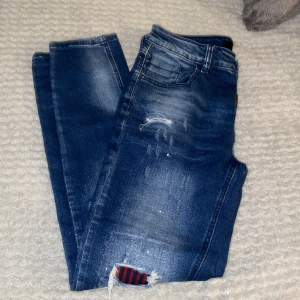 Fina nya i bra skick jeans knappt använda (fake)