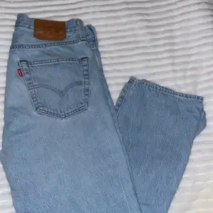 ljusblå levis 501 jeans🩵 | skick 8/10 | storlek 30/30 | möts upp i sthlm eller fraktas med postnord📦